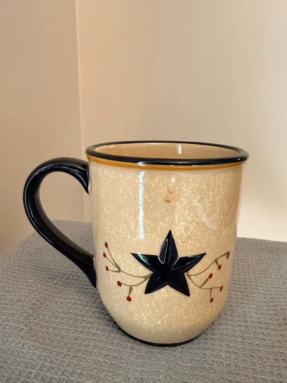 New Park Designs Star Vine ceramic  mug, sponged beige finish, 16 Oz.